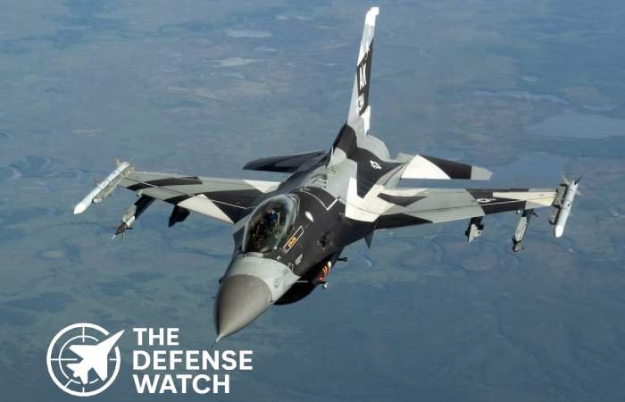 F-16 Fighting Falcon Fighter Jet
