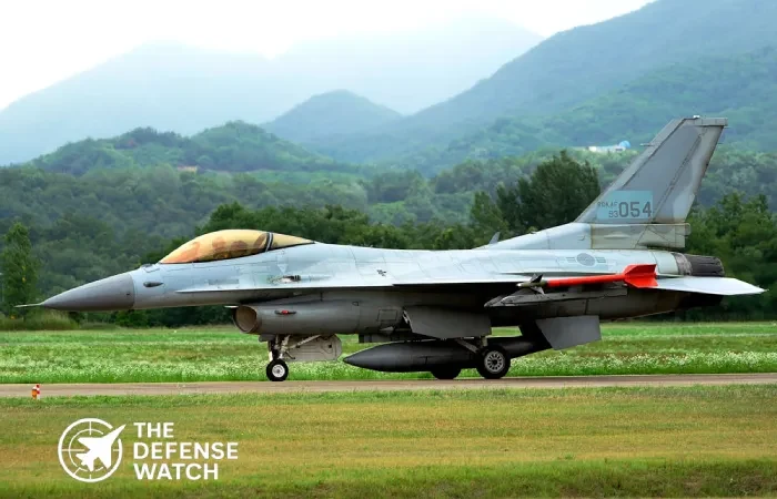 KF-16 Fighting Falcon