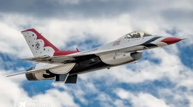 Thunderbirds F-16C Fighting Falcon