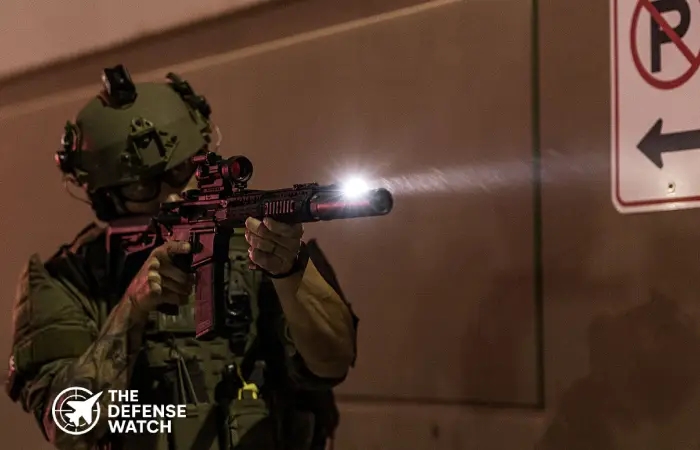SureFire M640DFT Dual Fuel Scout Light