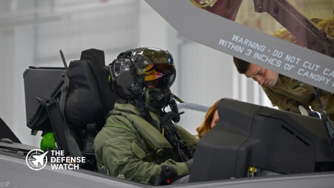 F-35 pilot flight equipment