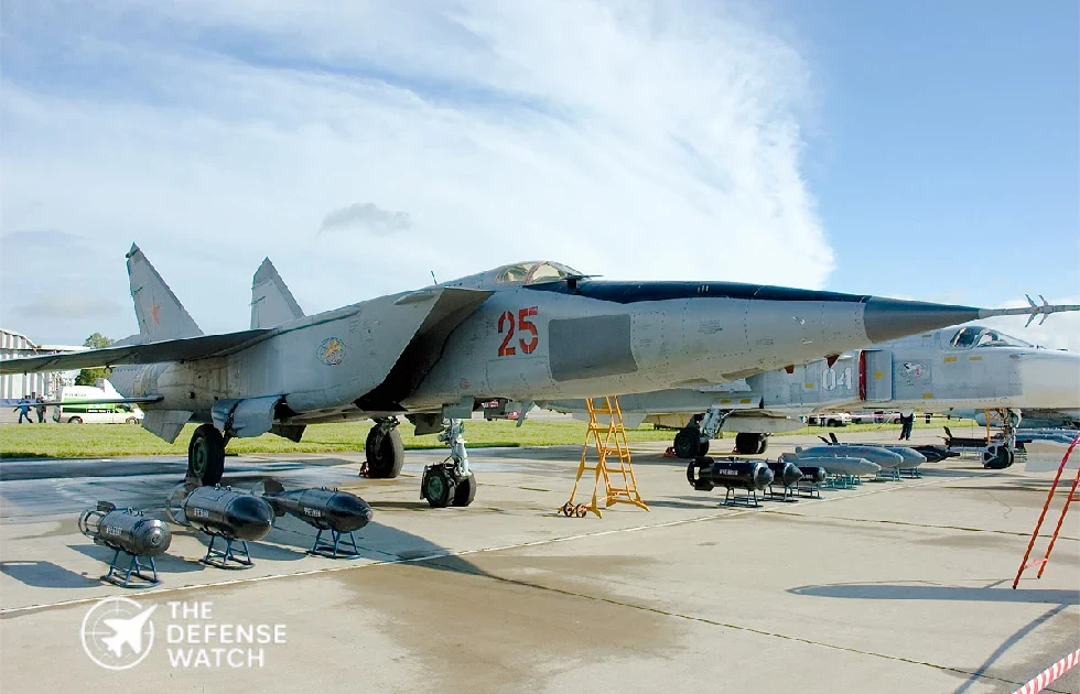 MiG-25 Foxbat Fighter Jet